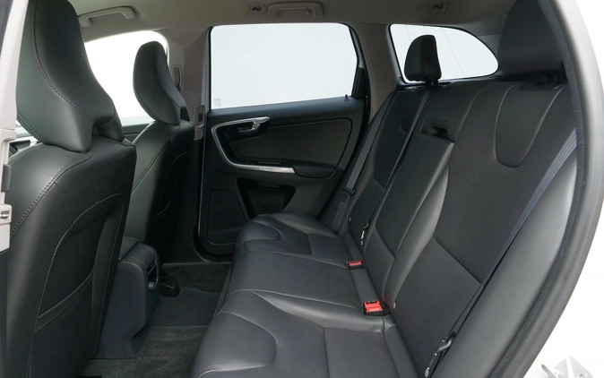Volvo XC 60 cena 97900 przebieg: 145700, rok produkcji 2016 z Mielec małe 596